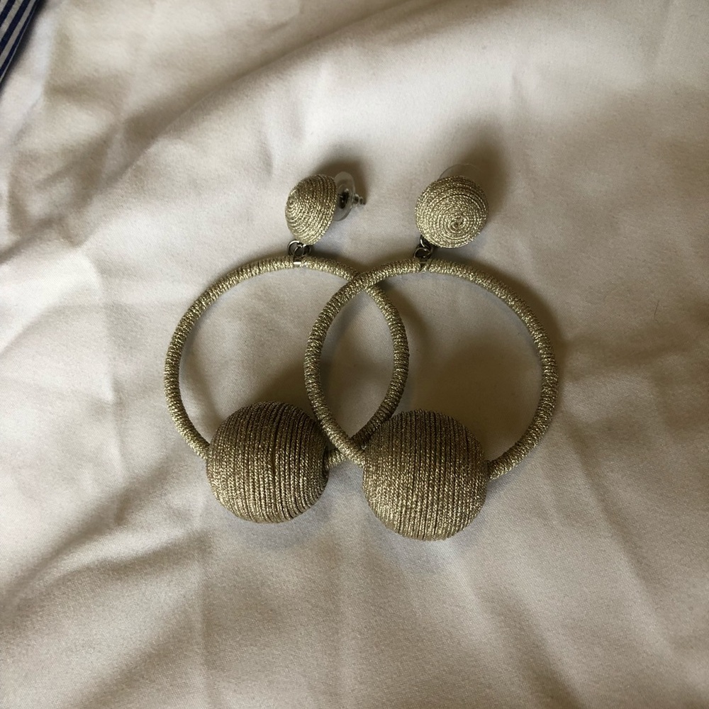 Gold Threaded Hoop Earrings-NEW